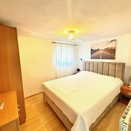 Lorena Apartment