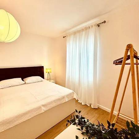 Lorena Apartment Primosten